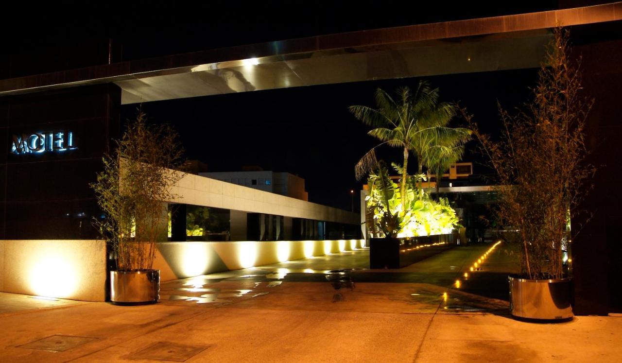 Motel Flamingo Perafita Bagian luar foto